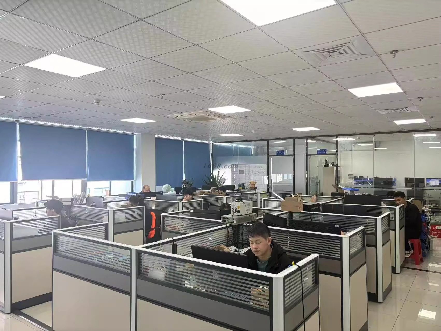 imgi_38_O1CN01ECMf571aMJyLJgJVD_!!4611686018427385395-0-av-auth-doc.jpg_Q75